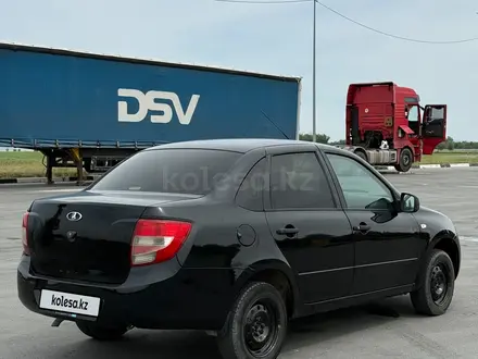 ВАЗ (Lada) Granta 2190 2013 года за 1 600 000 тг. в Семей – фото 3
