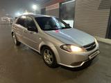 Chevrolet Lacetti 2009 года за 1 700 000 тг. в Атырау – фото 3