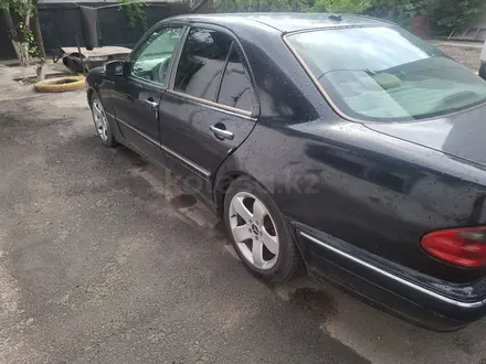 Mercedes-Benz E 280 2000 года за 3 600 000 тг. в Алматы – фото 11