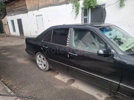 Mercedes-Benz E 280 2000 года за 3 600 000 тг. в Алматы – фото 7