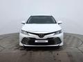 Toyota Camry 2019 года за 9 990 000 тг. в Астана – фото 2