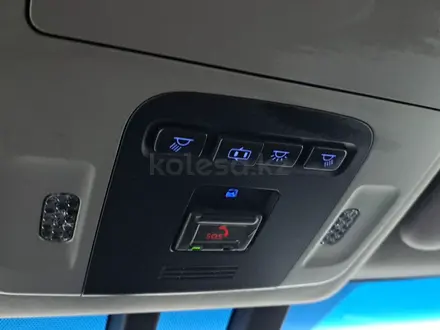 Toyota Camry 2019 года за 9 990 000 тг. в Астана – фото 27
