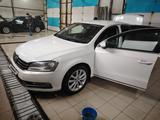 Volkswagen Passat 2013 года за 6 000 000 тг. в Уральск – фото 2