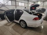 Volkswagen Passat 2013 года за 6 200 000 тг. в Уральск – фото 3