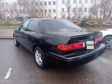 Toyota Camry 2000 годаfor4 000 000 тг. в Астана – фото 4