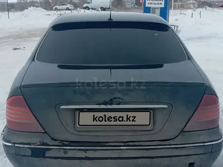 Mercedes-Benz S 320 1999 года за 2 200 000 тг. в Актобе – фото 2