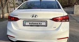 Hyundai Accent 2019 годаүшін6 200 000 тг. в Алматы – фото 4