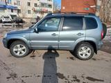 Chevrolet Niva 2014 годаүшін3 300 000 тг. в Астана – фото 2