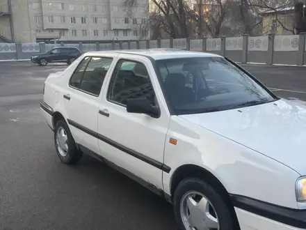 Volkswagen Vento 1997 года за 1 800 000 тг. в Алматы – фото 17