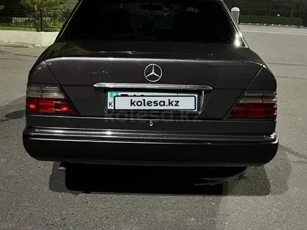 Mercedes-Benz E 200 1992 года за 1 600 000 тг. в Павлодар – фото 8