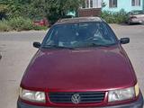 Volkswagen Passat 1995 года за 1 100 000 тг. в Актобе – фото 2