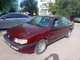 Volkswagen Passat 1995 года за 1 100 000 тг. в Актобе – фото 4