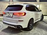 BMW X5 2019 года за 32 000 000 тг. в Шымкент – фото 3