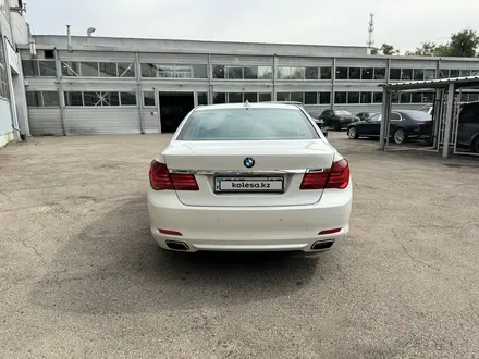 BMW 750 2008 года за 9 750 000 тг. в Алматы – фото 3