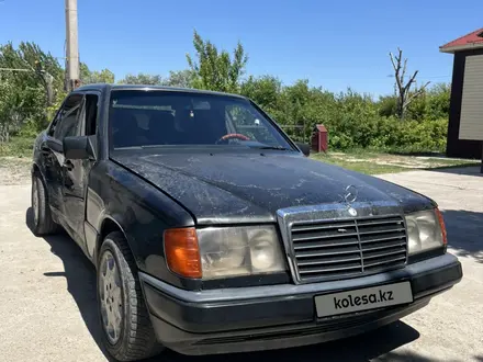 Mercedes-Benz E 200 1992 года за 750 000 тг. в Шымкент – фото 3