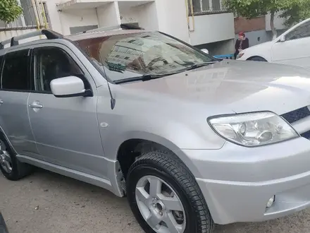 Mitsubishi Outlander 2003 годаүшін3 800 000 тг. в Уральск – фото 5