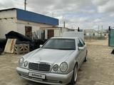 Mercedes-Benz E 320 1998 года за 5 200 000 тг. в Жанаозен – фото 3