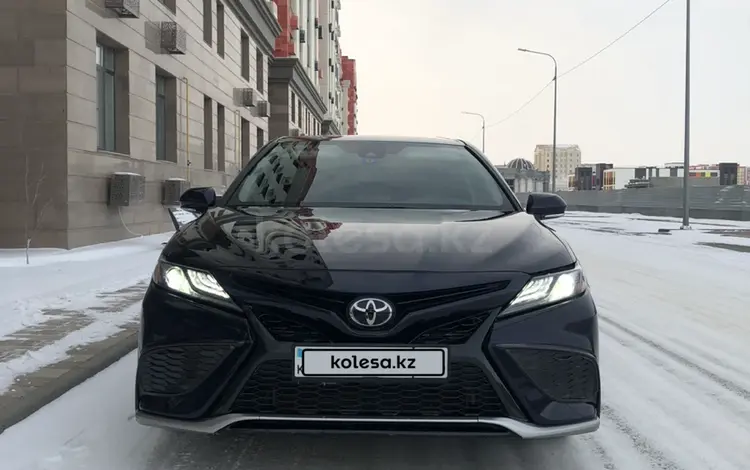 Toyota Camry 2021 годаүшін15 000 000 тг. в Атырау