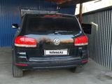 Volkswagen Touareg 2006 года за 7 500 000 тг. в Талдыкорган – фото 2