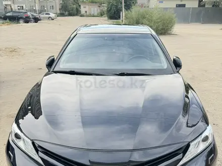 Toyota Camry 2019 года за 13 750 000 тг. в Семей – фото 26