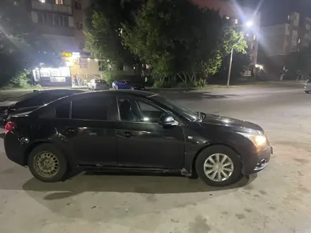 Chevrolet Cruze 2011 года за 1 750 000 тг. в Астана – фото 3