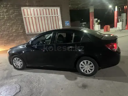 Chevrolet Cruze 2011 года за 1 750 000 тг. в Астана