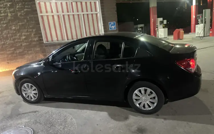 Chevrolet Cruze 2011 года за 1 750 000 тг. в Астана
