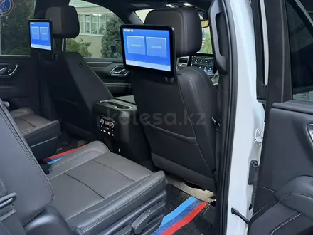 Chevrolet Tahoe 2022 года за 39 700 000 тг. в Алматы – фото 23