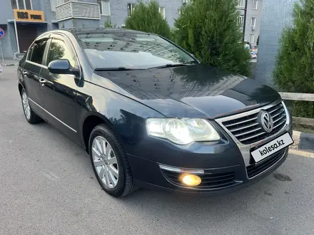 Volkswagen Passat 2006 года за 4 300 000 тг. в Алматы – фото 3