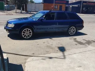 Audi 100