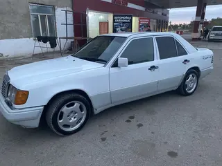 Mercedes-Benz E-Class, 1992