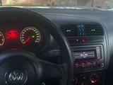Volkswagen Polo 2014 года за 3 800 000 тг. в Жезказган – фото 3