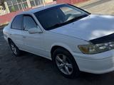 Toyota Camry 1999 годаүшін3 700 000 тг. в Сарканд – фото 2