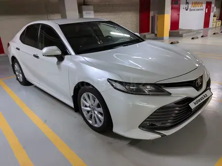 Toyota Camry 2019 года за 13 500 000 тг. в Астана