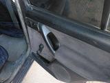 Volkswagen Vento 1993 года за 1 100 000 тг. в Караганда – фото 4
