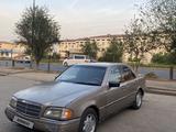 Mercedes-Benz C 180 1994 года за 950 000 тг. в Сарыагаш – фото 2