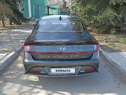 Hyundai Sonata 2022 года за 12 999 990 тг. в Костанай – фото 2