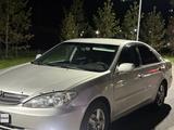 Toyota Camry 2004 годаүшін3 800 000 тг. в Семей – фото 2