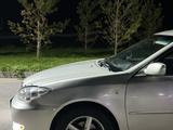 Toyota Camry 2004 годаүшін3 800 000 тг. в Семей – фото 3