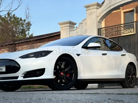 Tesla Model S 2015 года за 32 000 000 тг. в Алматы