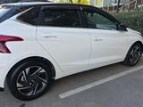 Hyundai i20 2023 года за 9 000 000 тг. в Актау – фото 2