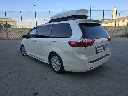 Toyota Sienna 2015 года за 18 000 000 тг. в Актау – фото 2