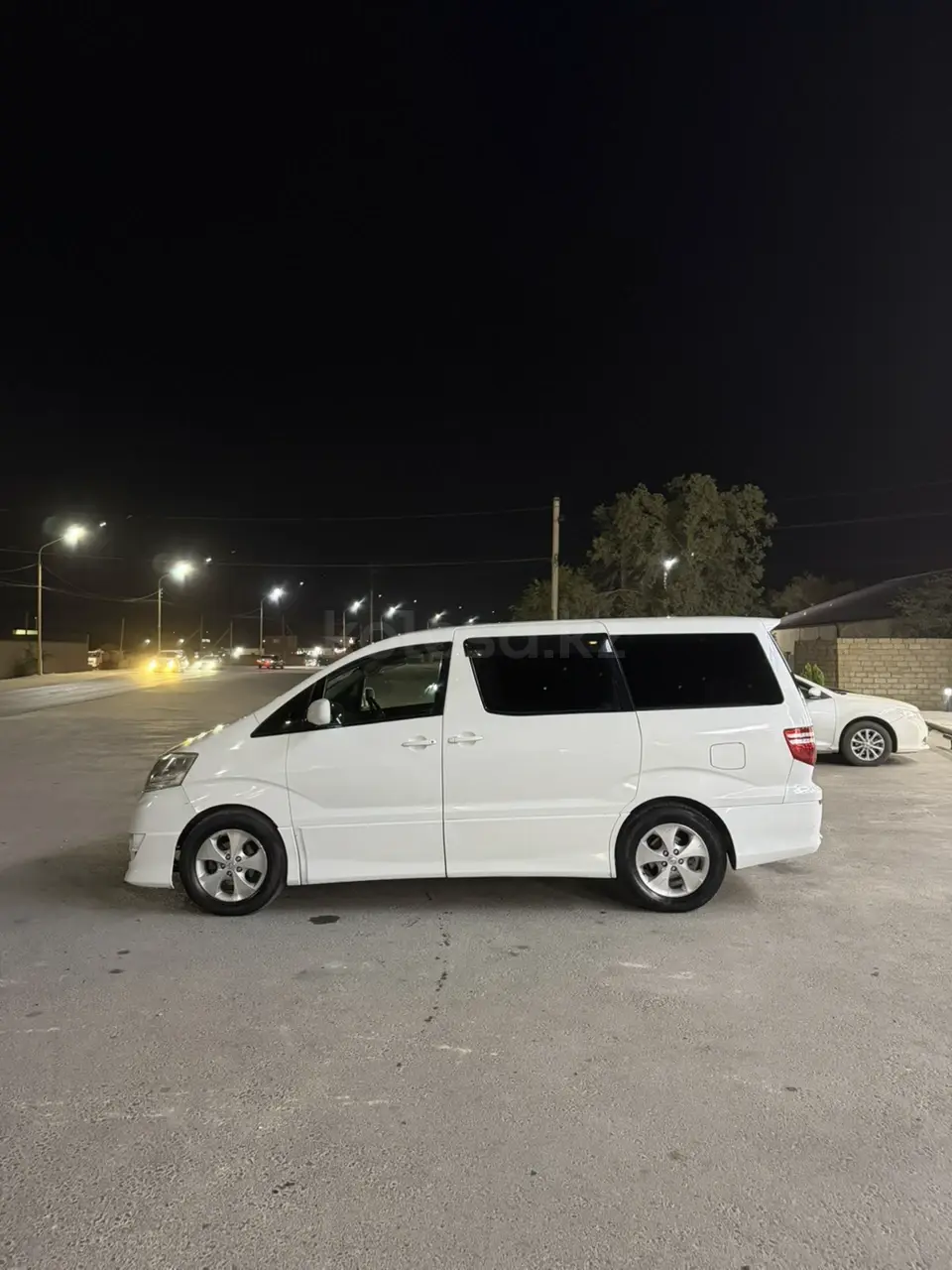 Toyota Alphard, 2007