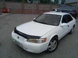 Toyota Camry 1998 года за 2 850 000 тг. в Алматы – фото 5