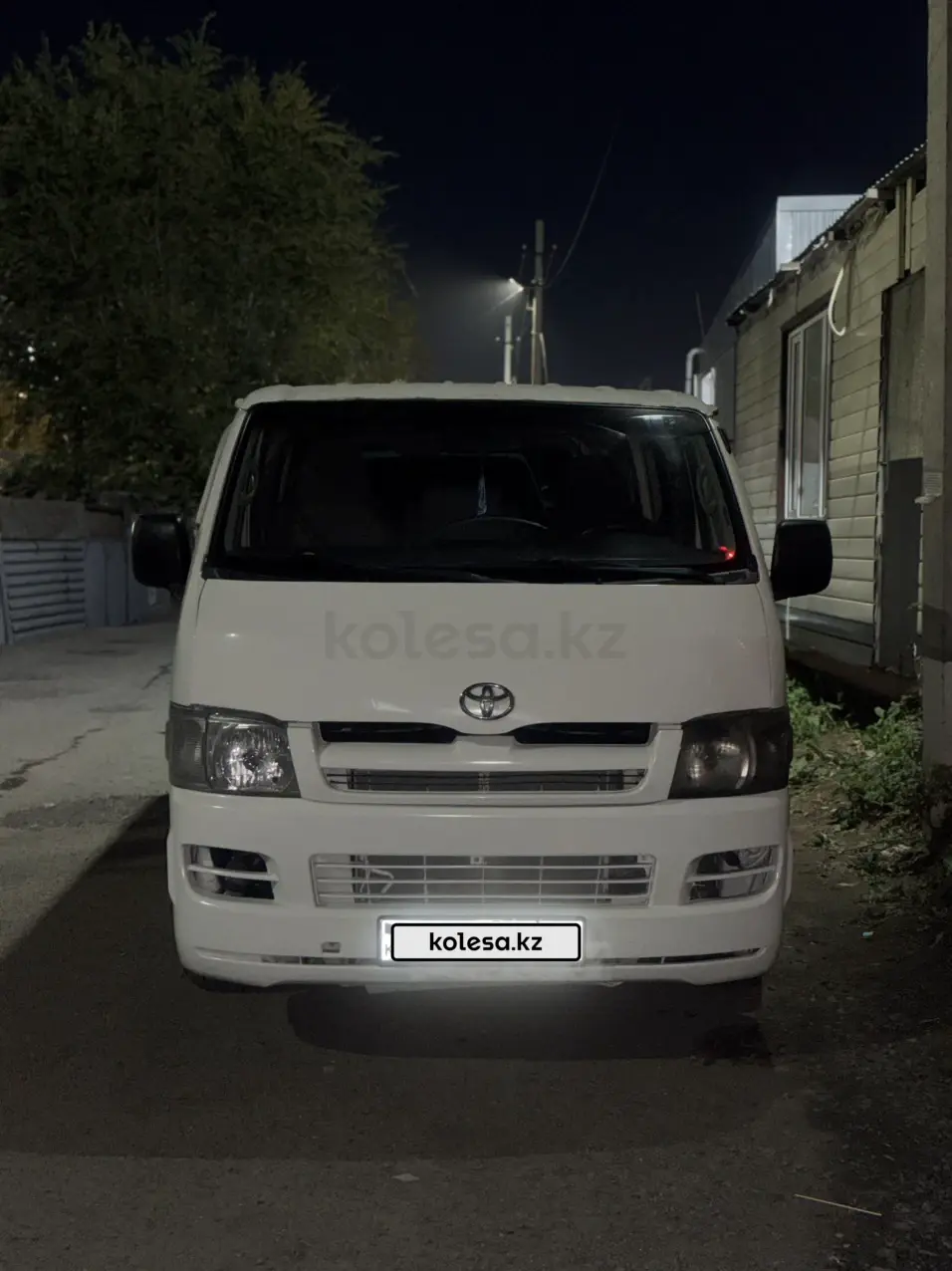 Тойота Hiace, 2007