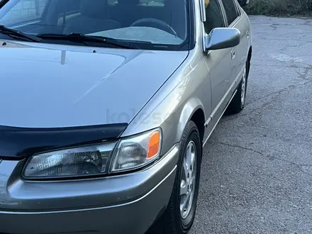 Toyota Camry 1997 года за 4 100 000 тг. в Алматы – фото 9