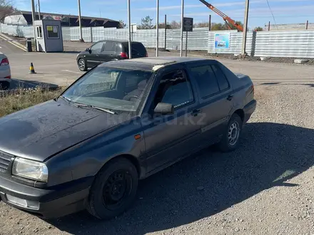 Volkswagen Vento 1993 года за 1 000 000 тг. в Караганда – фото 4