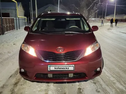 Toyota Sienna 2010 года за 11 000 000 тг. в Атырау – фото 29