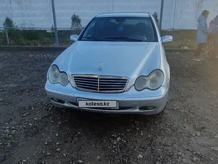 Mercedes-Benz C 200 2001 года за 2 500 000 тг. в Узынагаш – фото 2