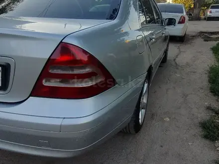 Mercedes-Benz C 200 2001 года за 2 500 000 тг. в Узынагаш – фото 6